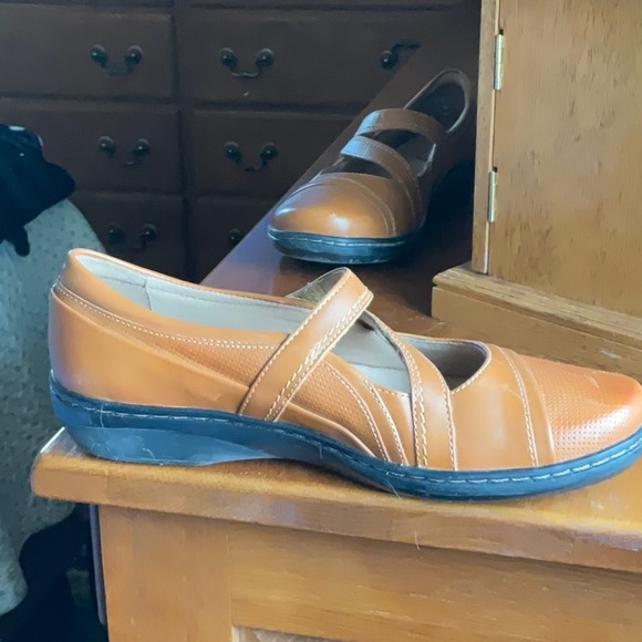 Mary Jane Style Shoes - Picture 4 of 6